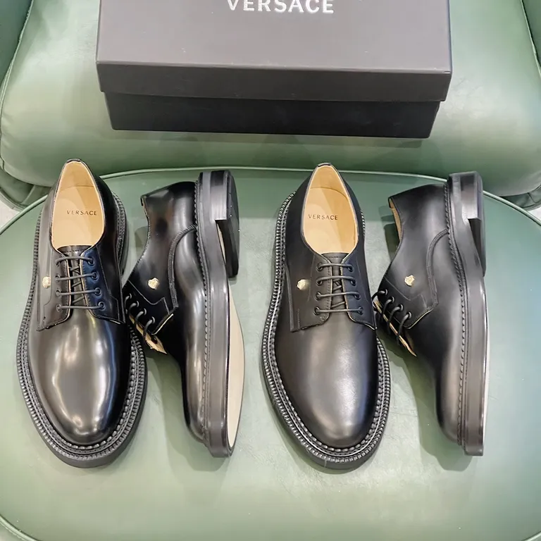 Versace Shoe 